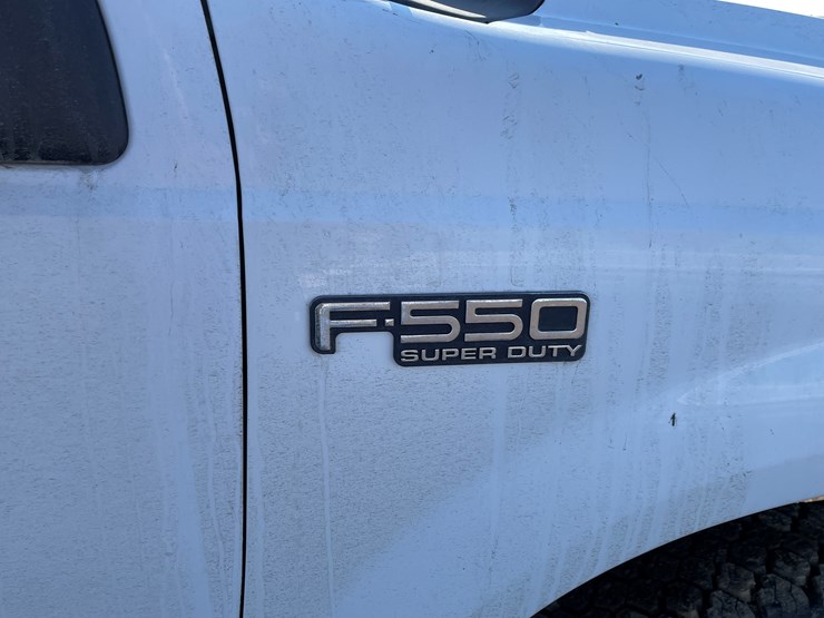 1999-ford-f550-image-17