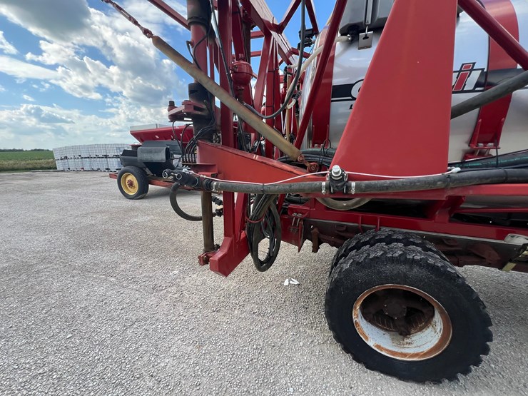 case-610-sprayer-system-2000-gallons-image-76