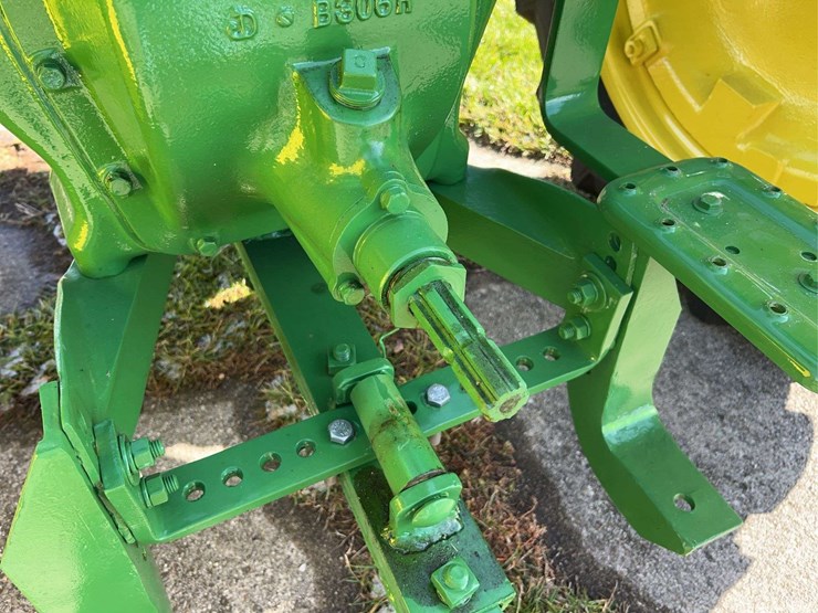 john-deere-model-b-image-43