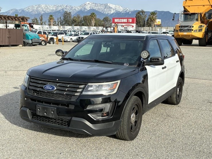 2018-ford-explorer-image-1
