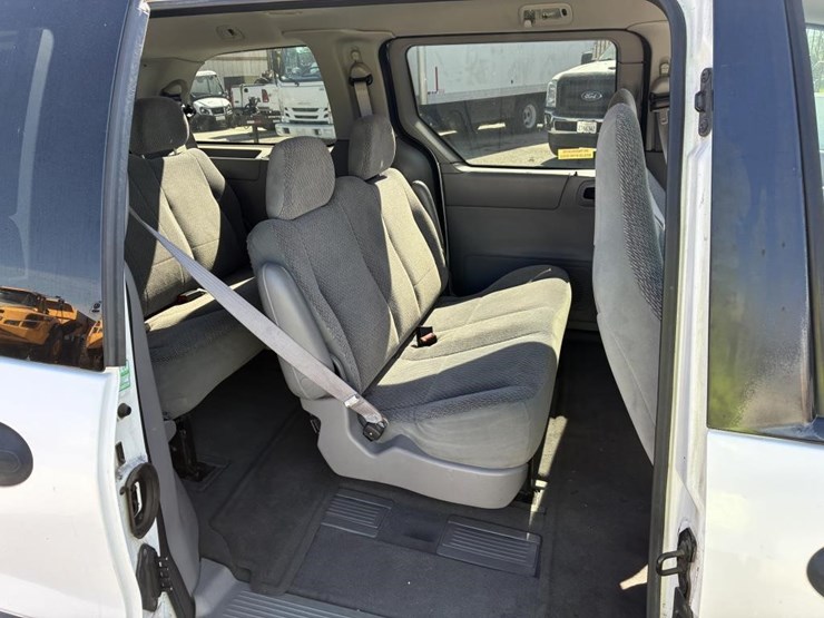 2003-ford-windstar-image-9