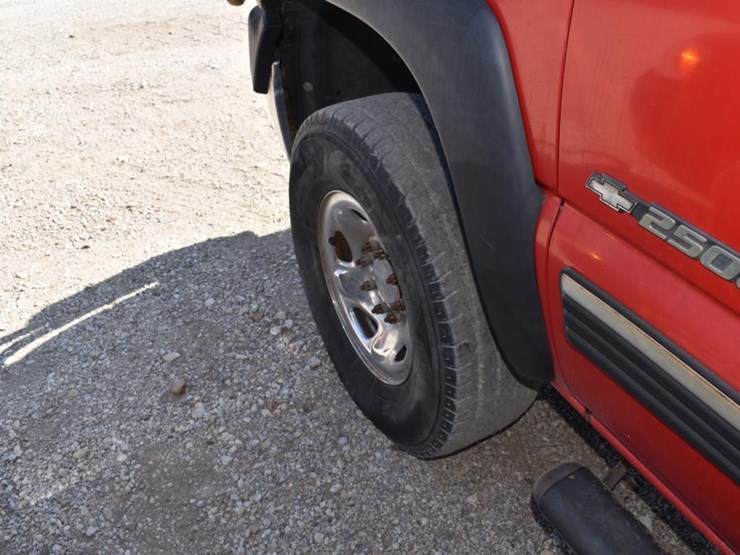 2001-chevrolet-2500-image-8