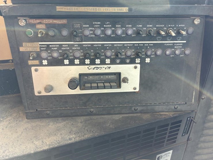 1987-international-s1700-image-13