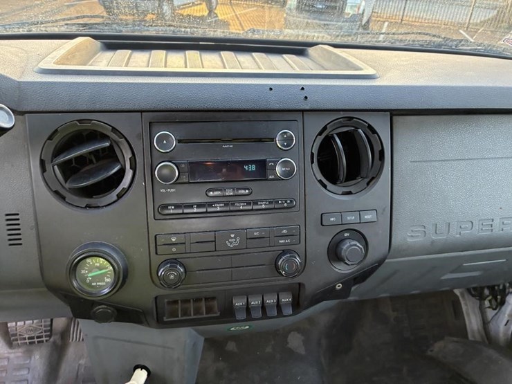 2012-ford-f650-image-12