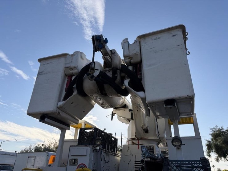 2012-international-workstar-7400-image-14