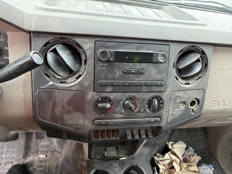 2010-ford-f550-image-12