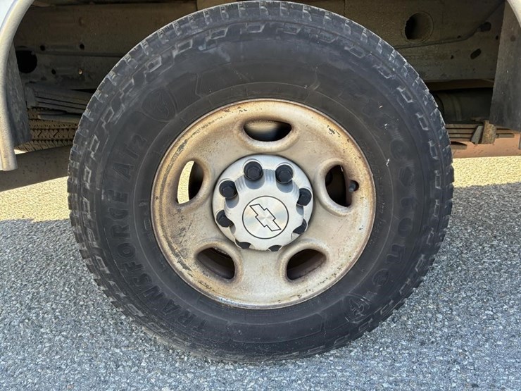 2008-chevrolet-2500-image-5