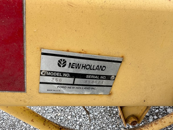 new-holland-256-image-5