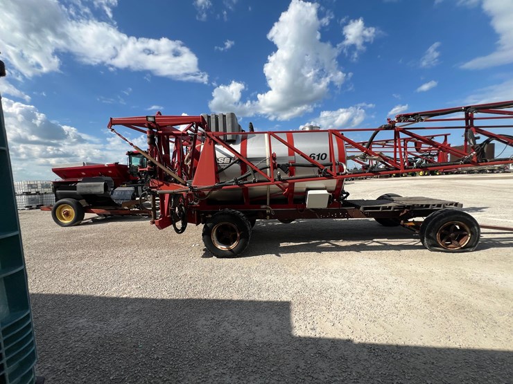 case-610-sprayer-system-2000-gallons-image-5