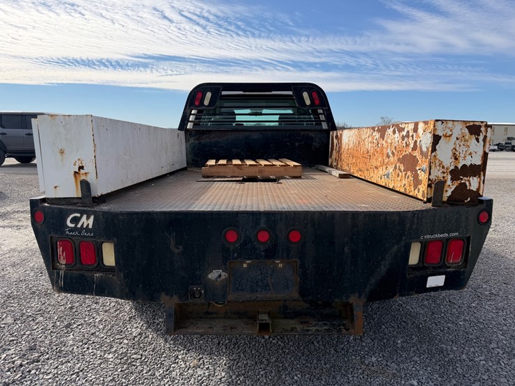 2011-gmc-3500hd-image-5