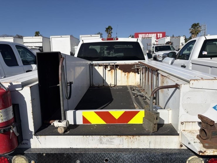 2011-chevrolet-2500-image-23