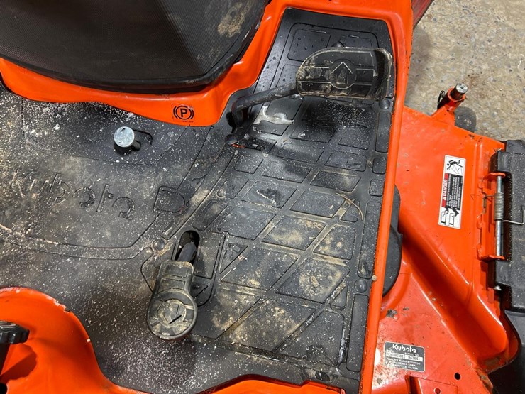 2019-kubota-bx2380-image-31