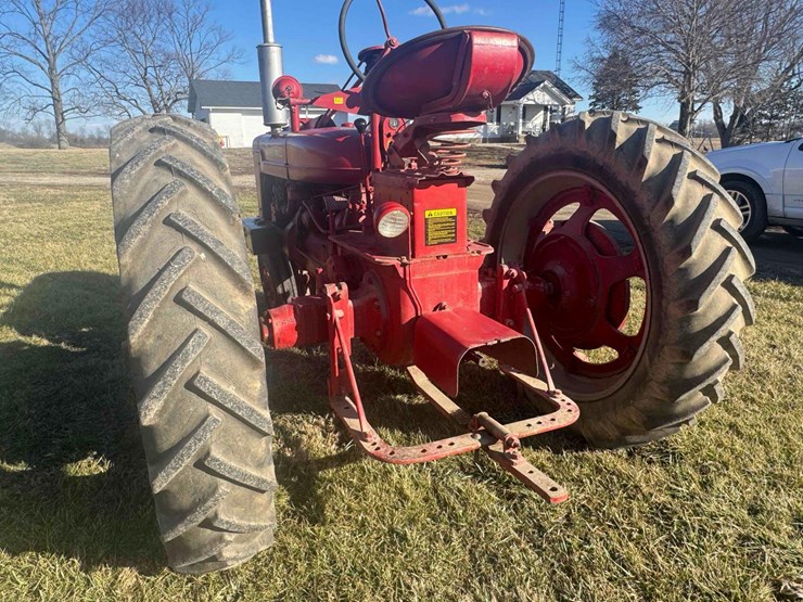 1949-farmall-super-h-image-9