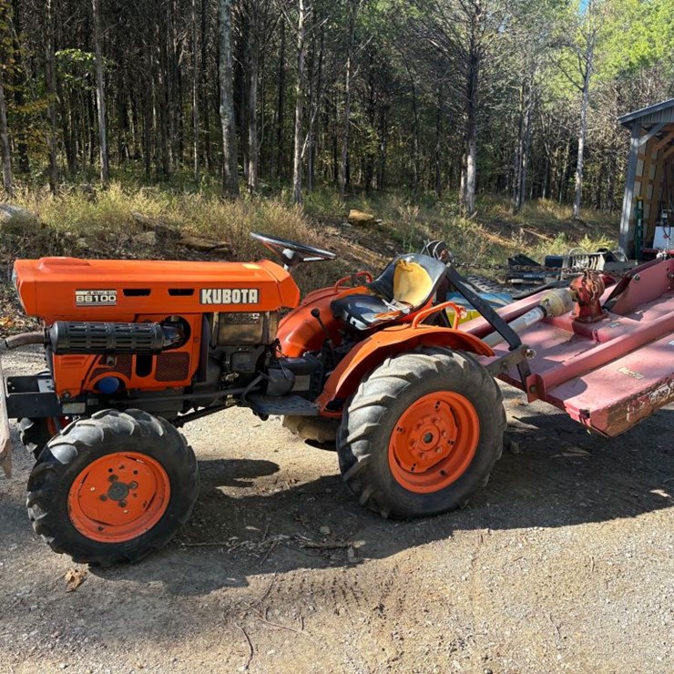 KUBOTA B6100