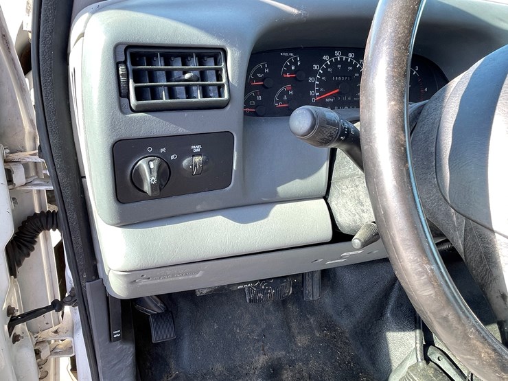 1999-ford-f550-image-31