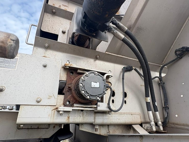 2019-john-deere-r-image-28