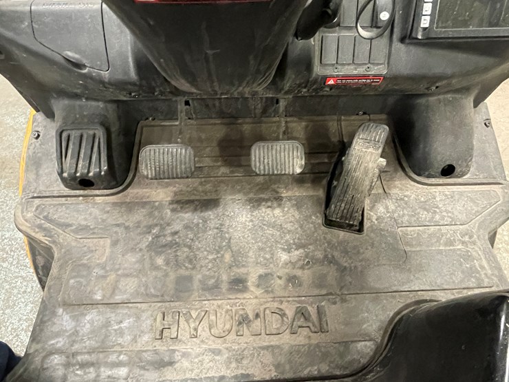 2021-hyundai-25l-9a-image-32