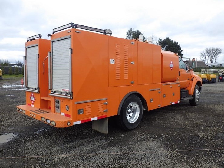 2004-ford-f650-image-5