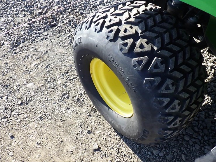 john-deere-gator-image-11