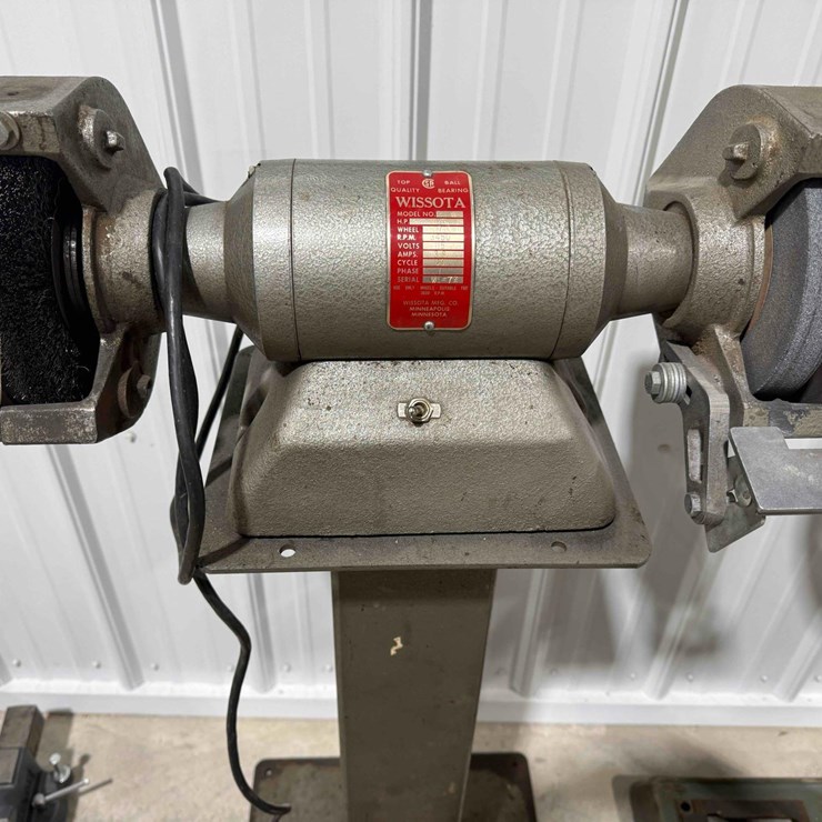 Wissota 7W Bench Grinder