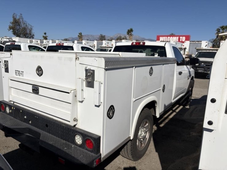 2018-dodge-2500-image-3