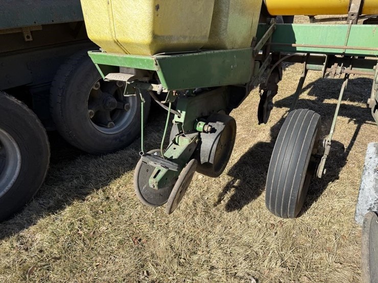 john-deere-7000-image-6