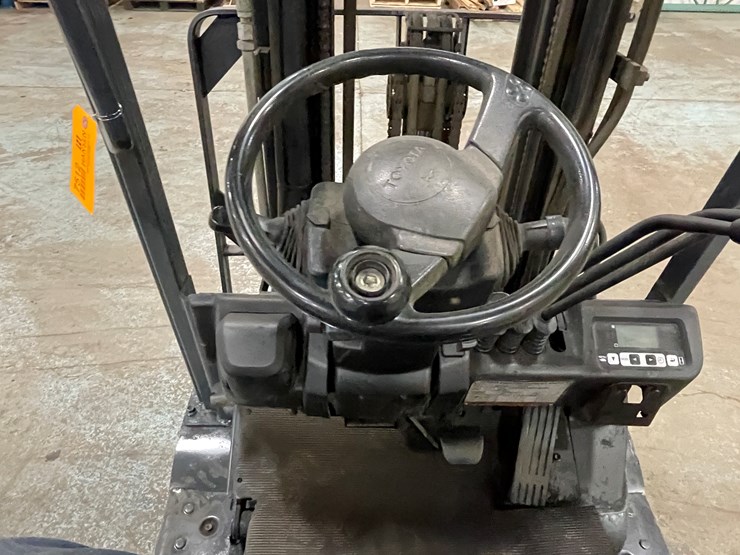 #171-•-2016-toyota-electric-forklift-image-29