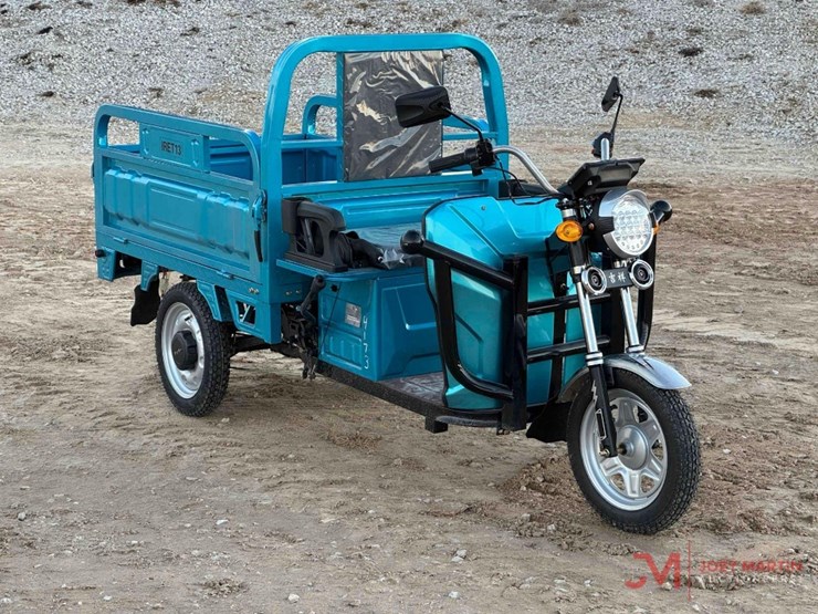 new-3-wheeled-electric-golf-cart-image-1