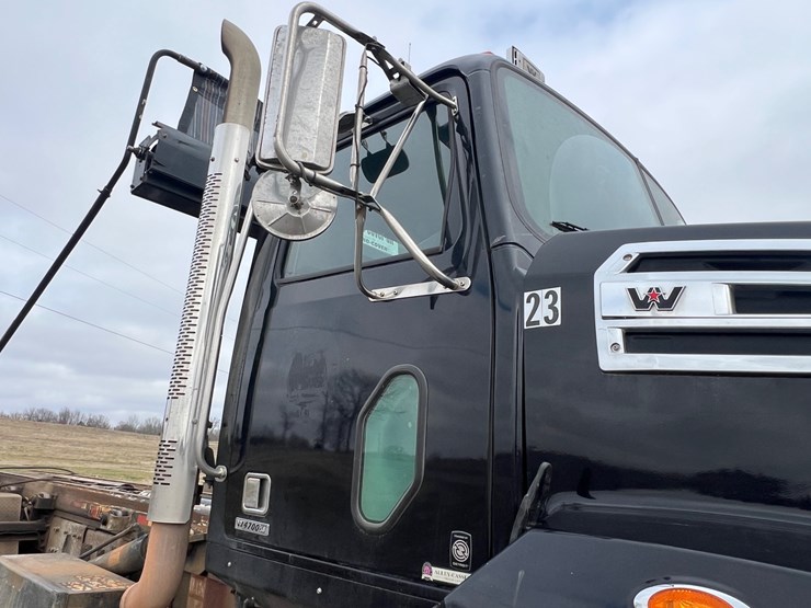 western-star-4700sb-image-14