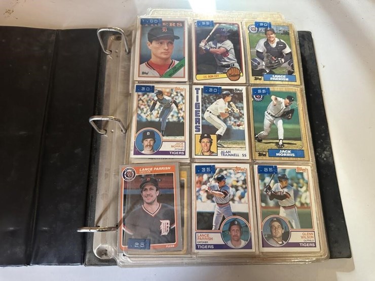 vintage-pro-baseball-card-collection-image-2