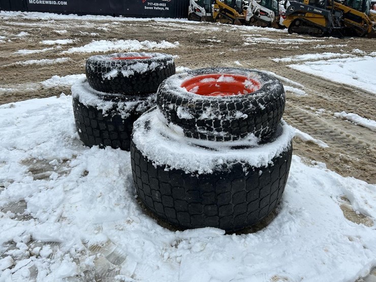 set-of-4-tires-for-kubota-tractor-image-3