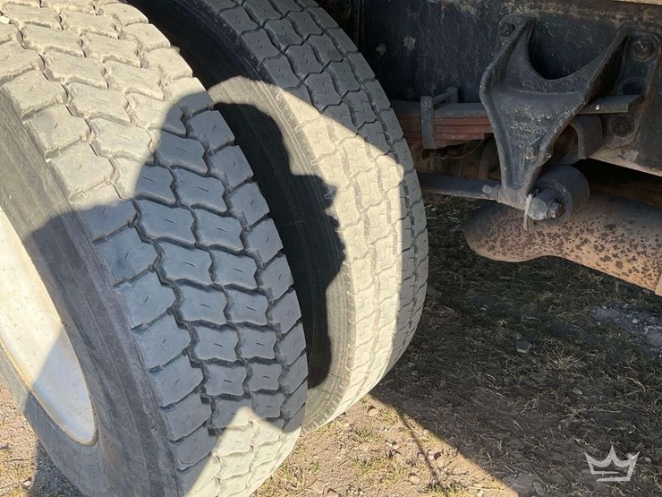 2014-international-durastar-4300-image-29