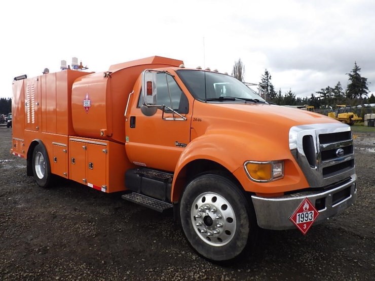 2004-ford-f650-image-3