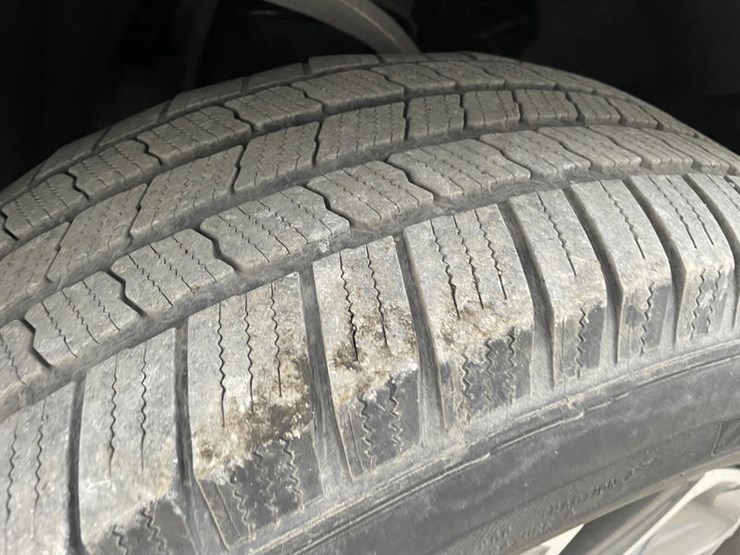 2023-chevrolet-tahoe-image-31