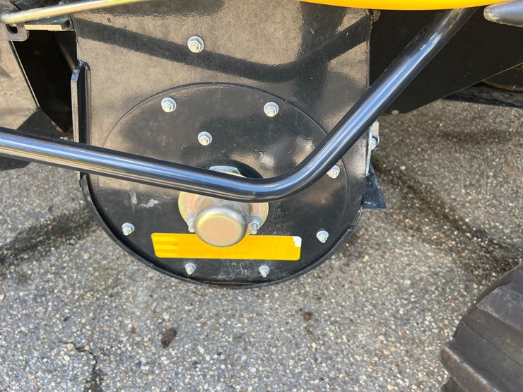 2023-new-holland-cr10.90-image-45