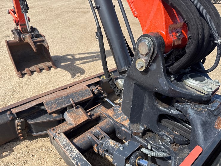 kubota-kx040-4-image-13