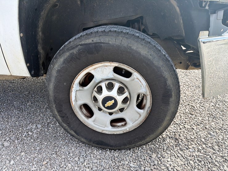 2014-chevrolet-2500hd-image-9