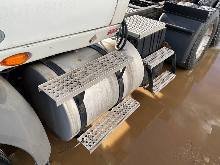 2012-international-prostar-image-13