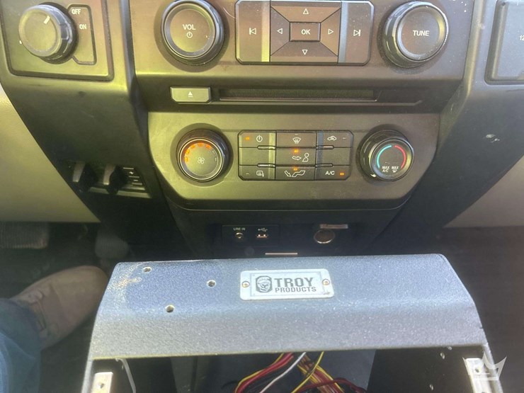 2015-ford-f150-image-18