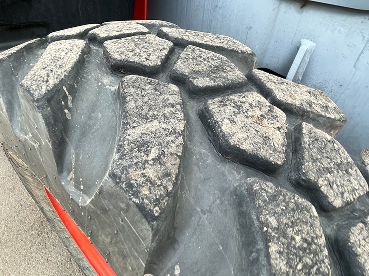 #129-•-2018-skyjack-sj843-telehandler-image-19