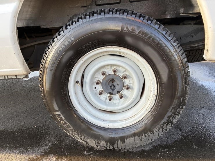 2011-ford-e350-image-5