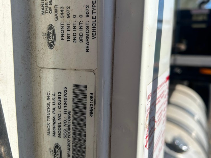 2012-mack-tender-truck-w/adams-rear-discharge-bed-auger-image-14