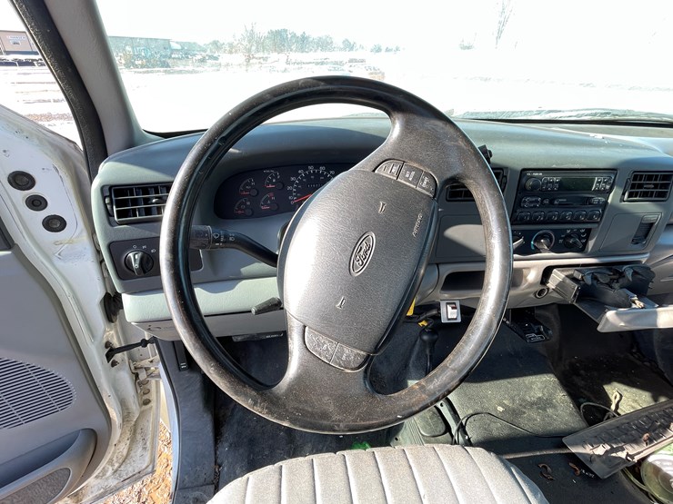 1999-ford-f550-image-27