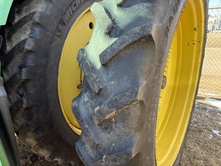 john-deere-8310r-image-8