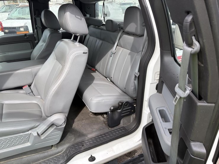 2013-ford-f150-xl-image-12