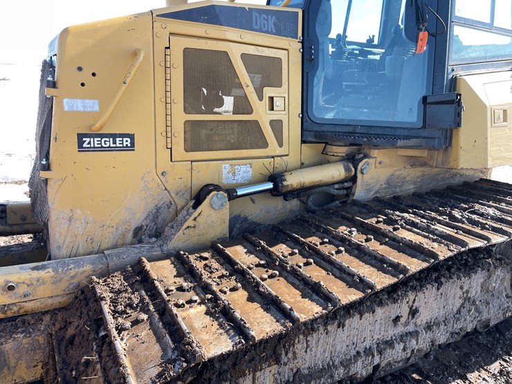 2011-caterpillar-d6k-image-13