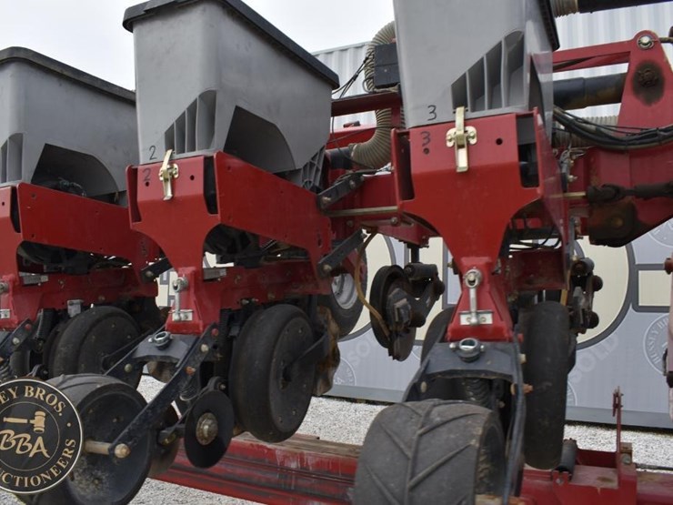 2010-case-ih-1240-image-37