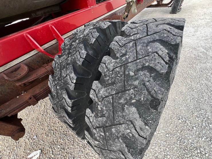 case-610-sprayer-system-2000-gallons-image-28