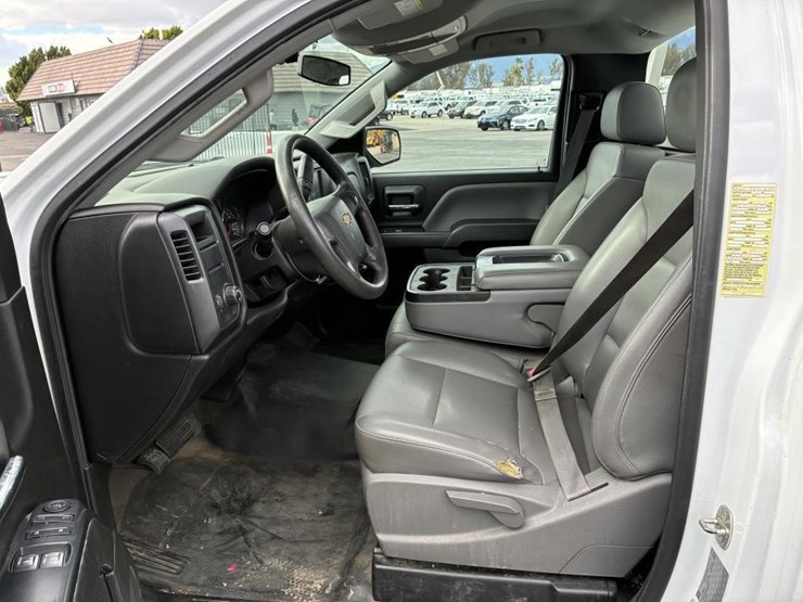 2016-chevrolet-2500-image-10