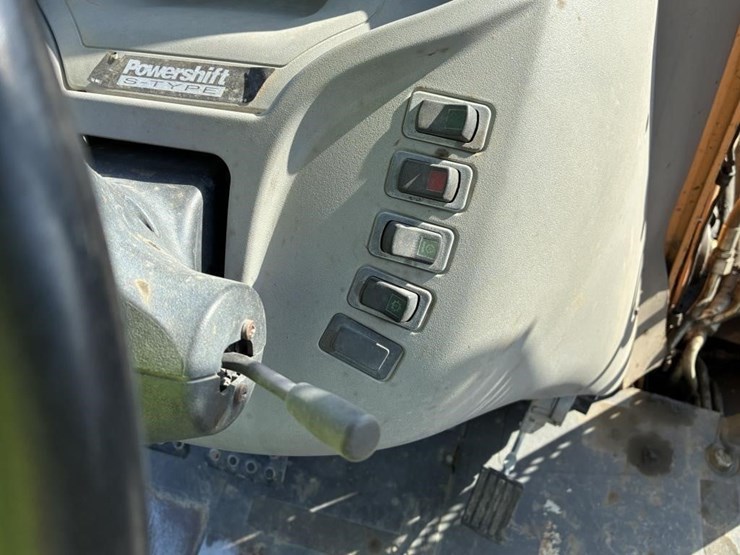 2019-case-580sn-image-23